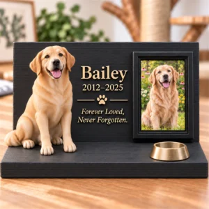 Supplied pet keepsake design featuring a golden retriever and optional memorial text